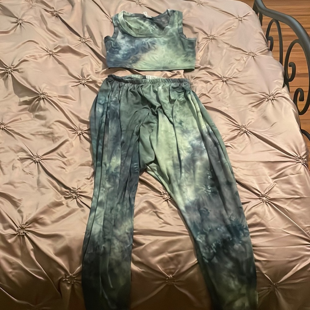 Fashion Nova Green Tie Dye Set